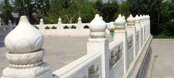 胶水粘石桥护栏比水泥牢固